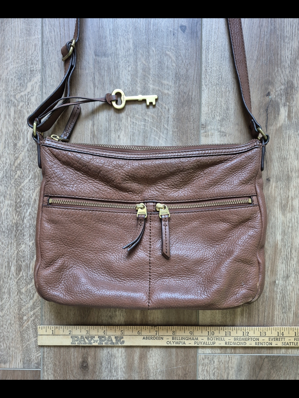 Fossil Elise Classic Pebbled Brown Leather Crossbody Purse with Key Charm - Picture 4 of 13